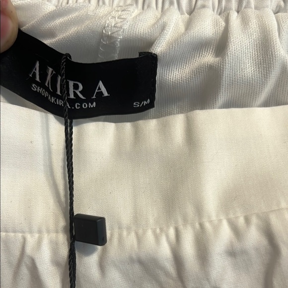 AKIRA Label Play With Me Short NWT - size S/M - Picture 3 of 7